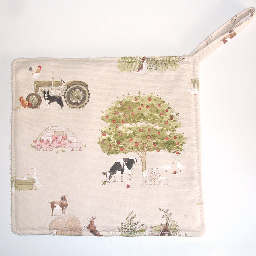 Farm Friends Pot Holder Potholder Kitchen Grab Mat Pad Goat Pig Cow Tractor