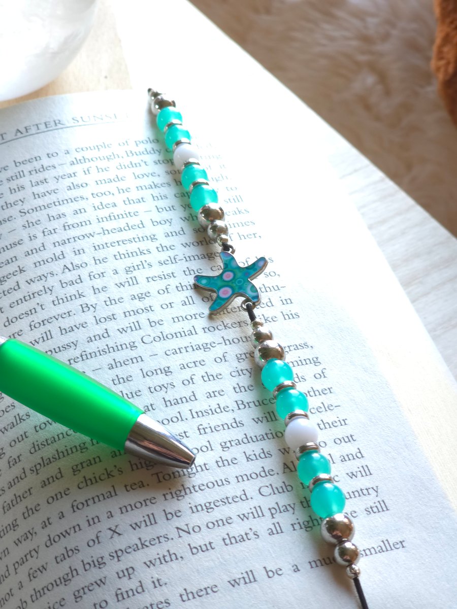 Starfish Elastic Beaded Bookmark - Wraparound bookmark