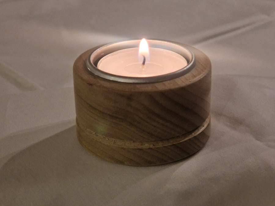 Tulipwood tea light holder