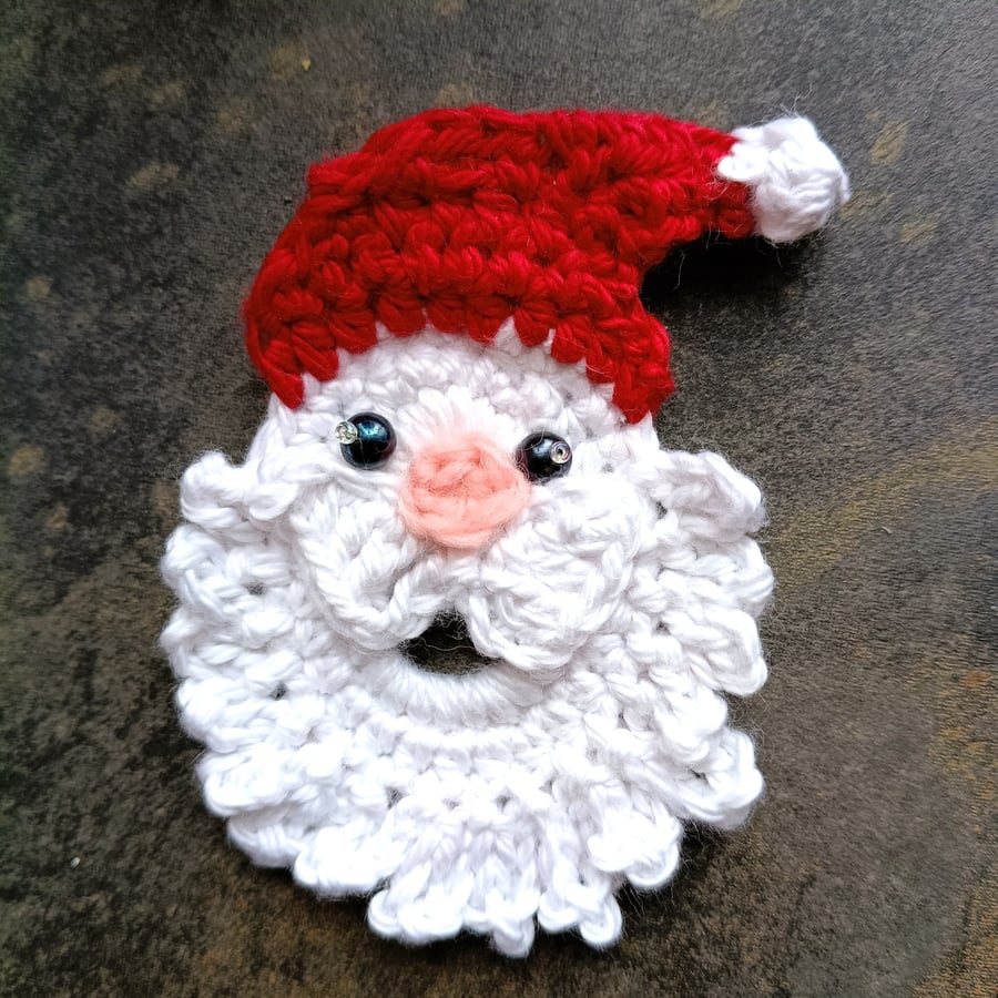 Father Christmas Crochet Brooch, Crochet Santa Head Accessory