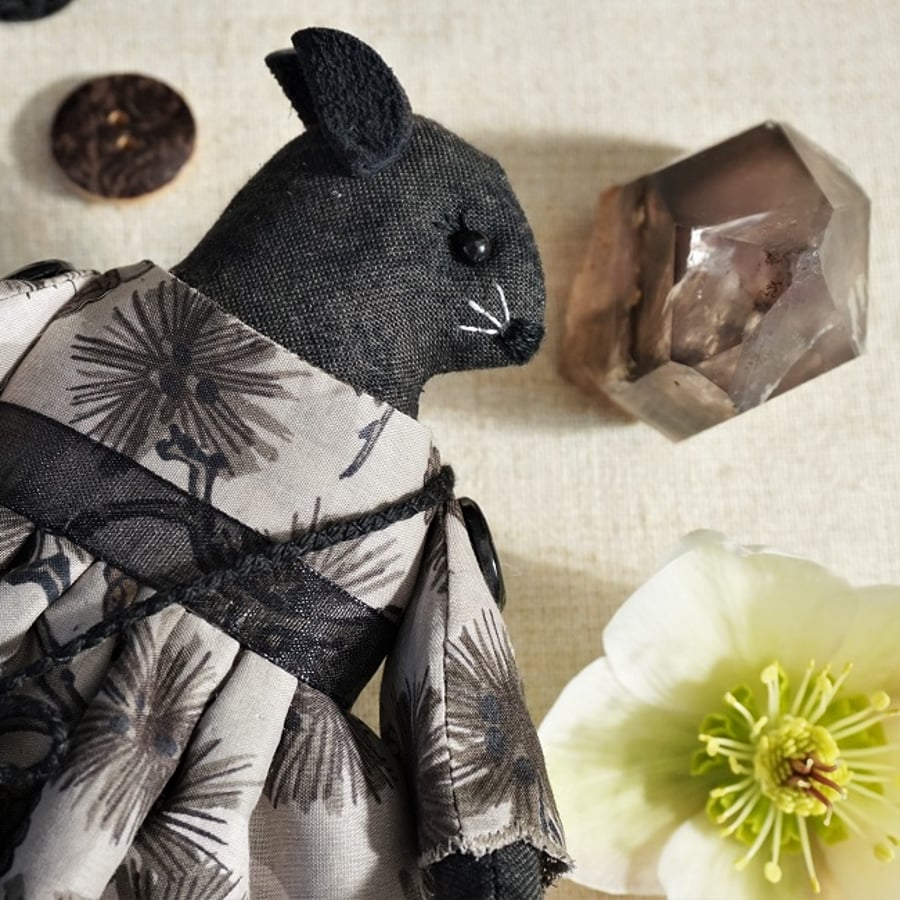 Sable, A Midnight Mouse