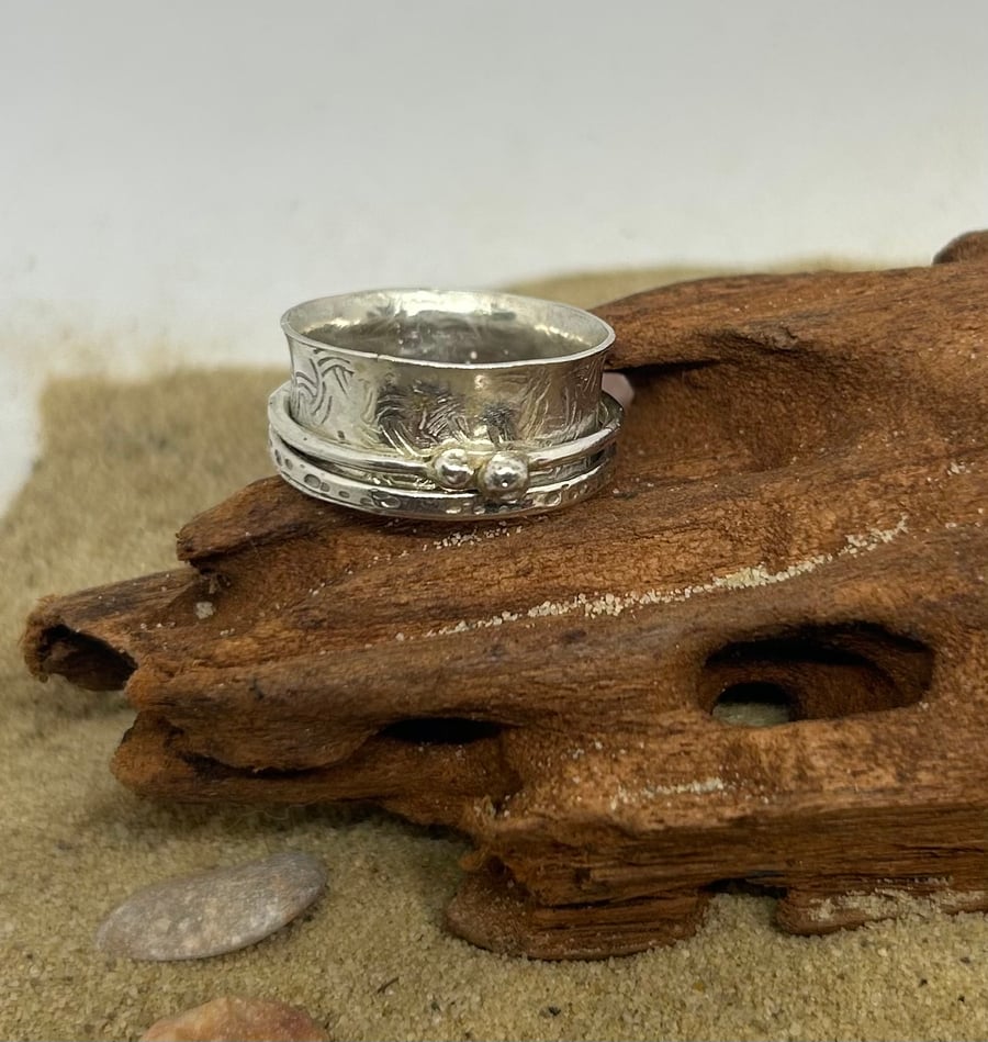 Sterling silver spinner ring - fidget - size R