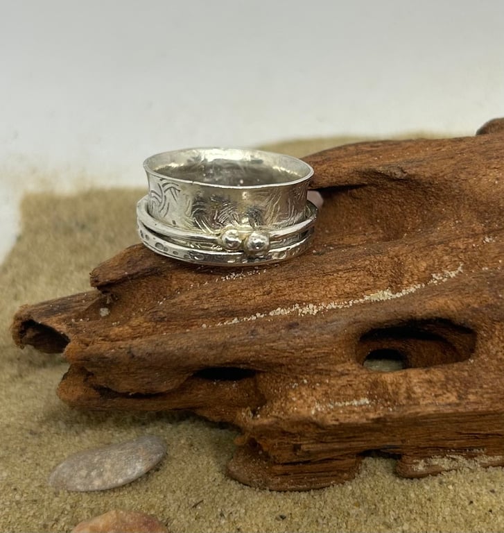 Sterling silver spinner ring - fidget - size R