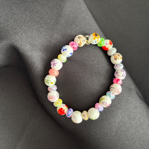 Beautifully detailed handmade bracelet. 19cm. 
