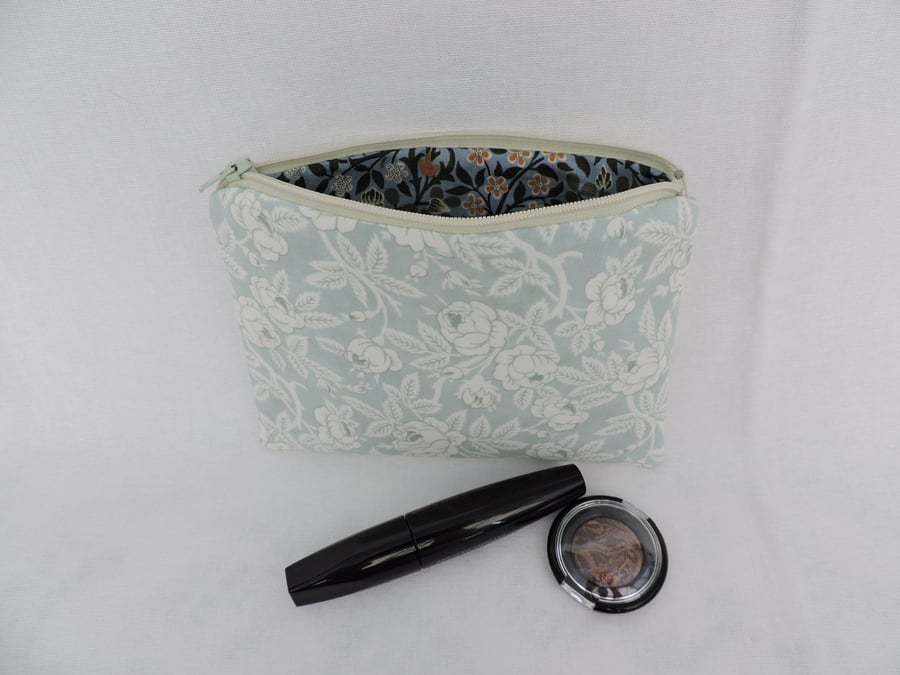  Make Up Bag, Cosmetic Bag Duck Egg Blue Floral
