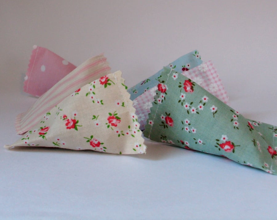 Three Lavender sachet,wedding favors,lavender bag,english lavender.