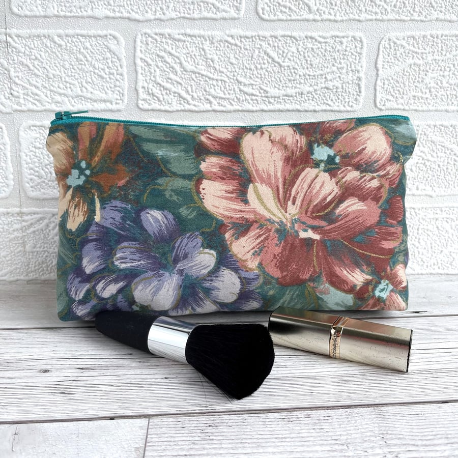 Make up Bag, Cosmetic Bag with Large Flowers