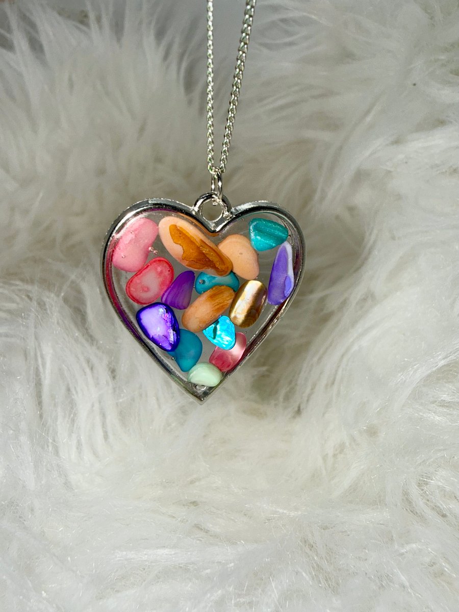Heart shape multicoloured pendant