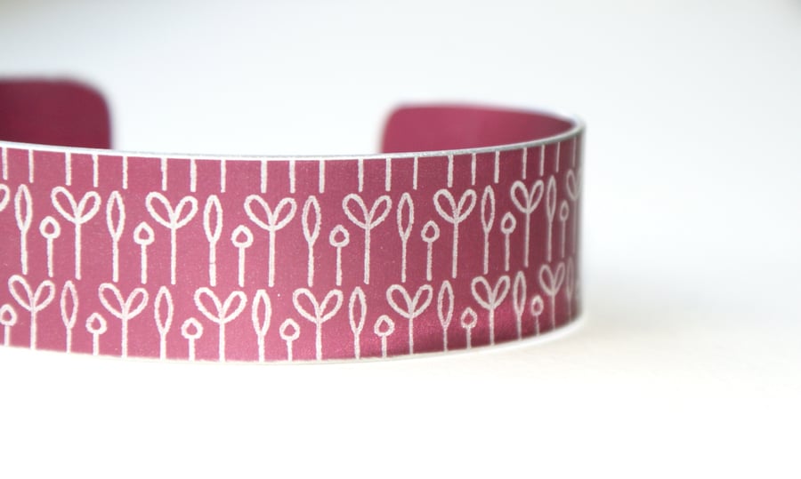 Geometric spring buds print cuff bracelet light plum