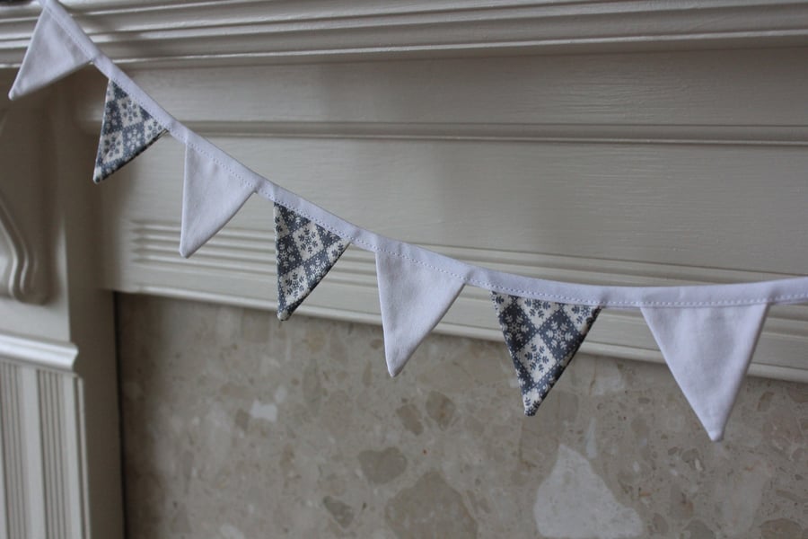 Mini Christmas Bunting - White with Ivory and Grey Snowflake Grid Pattern