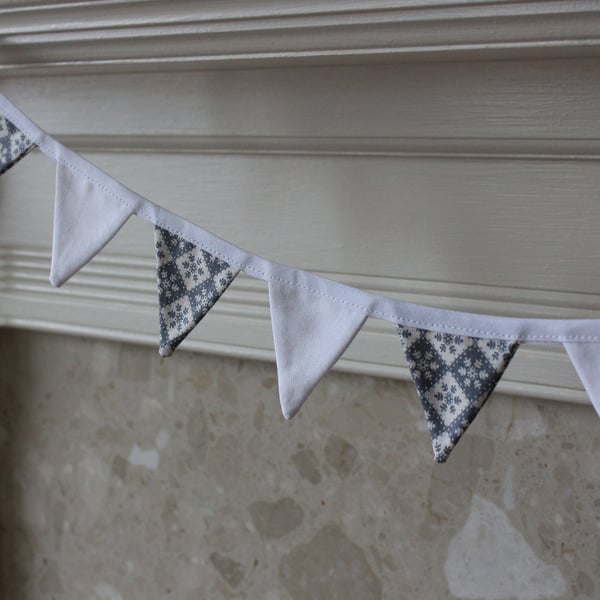 Mini Christmas Bunting - White with Ivory and Grey Snowflake Grid Pattern