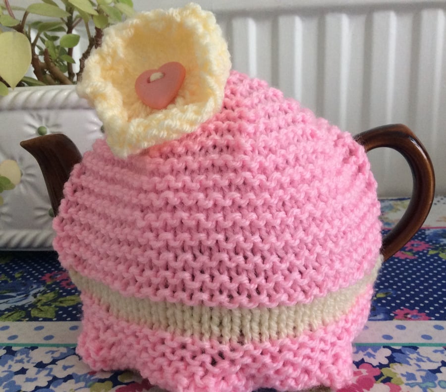 Mother's Day Tea Cosy - pink daisy cosy fits a 1-2 cup or 0.5 pint pot