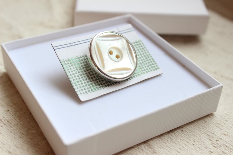 Art Deco button brooch, vintage button jewellery