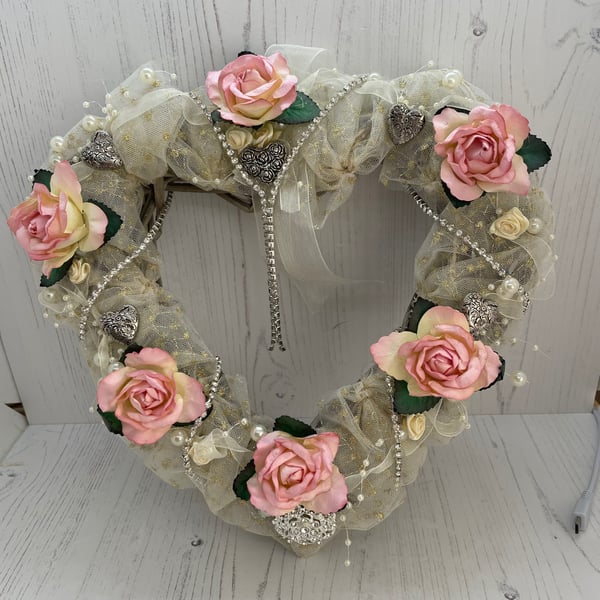 Rose Heart Wreath B6