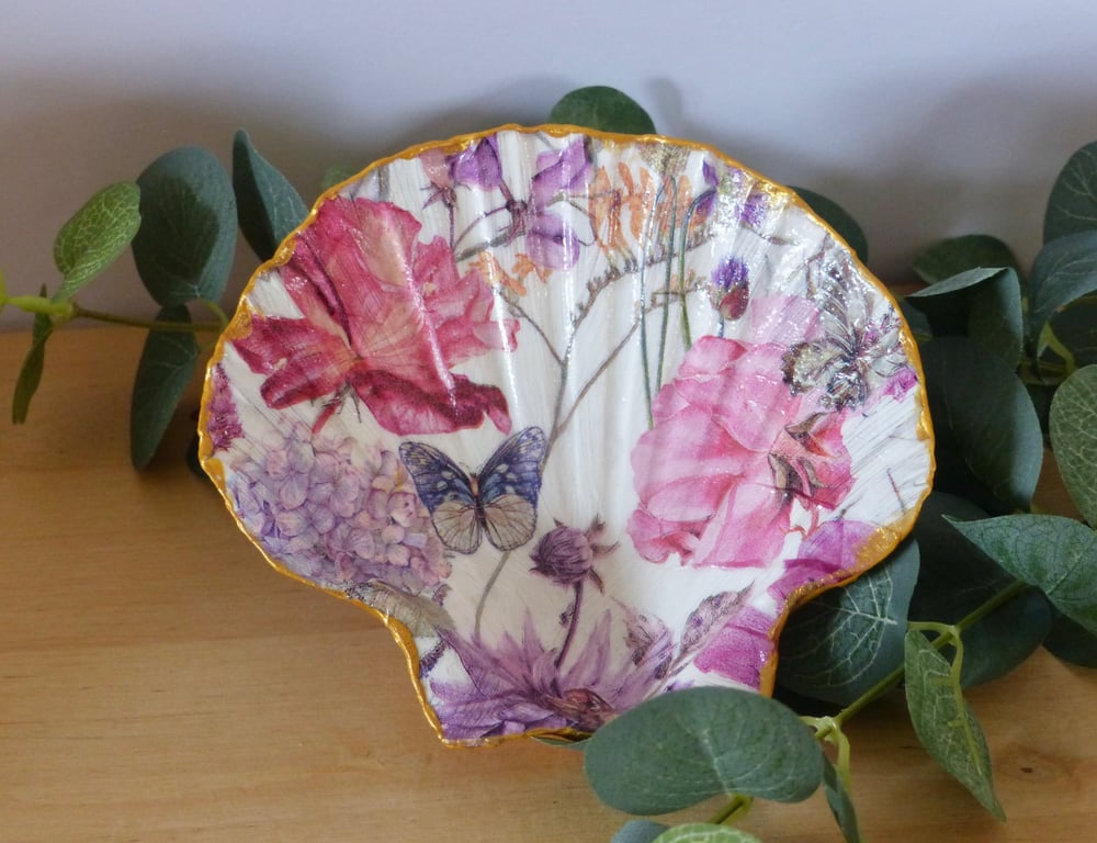 Scallop Shell Trinket Dish