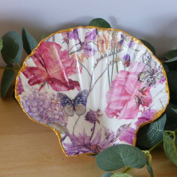 Scallop Shell Trinket Dish