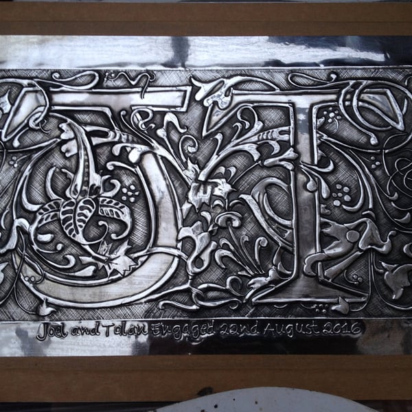 Initials J and E pewter plaque for Sue