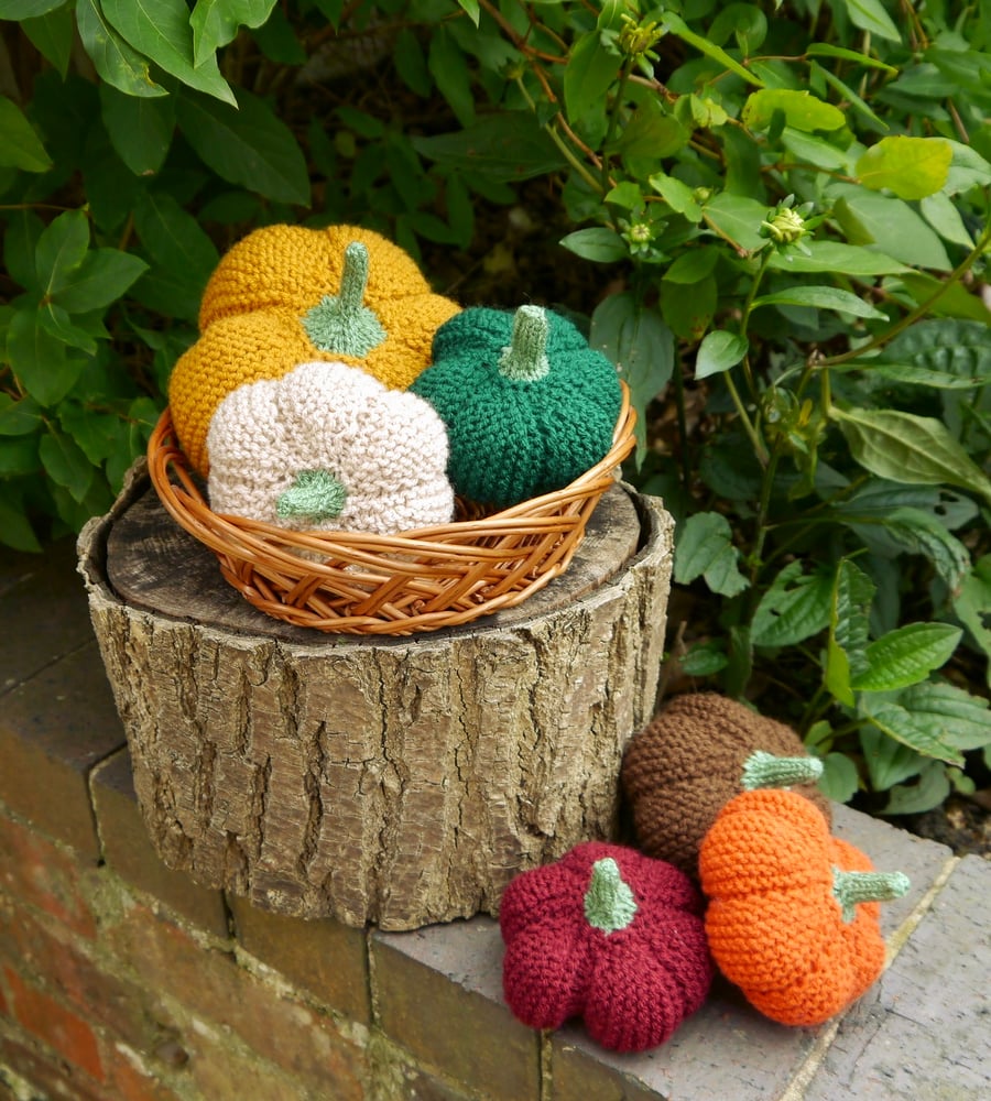 Autumn Knitted Pumpkin, Halloween Decorations, Fall Decor