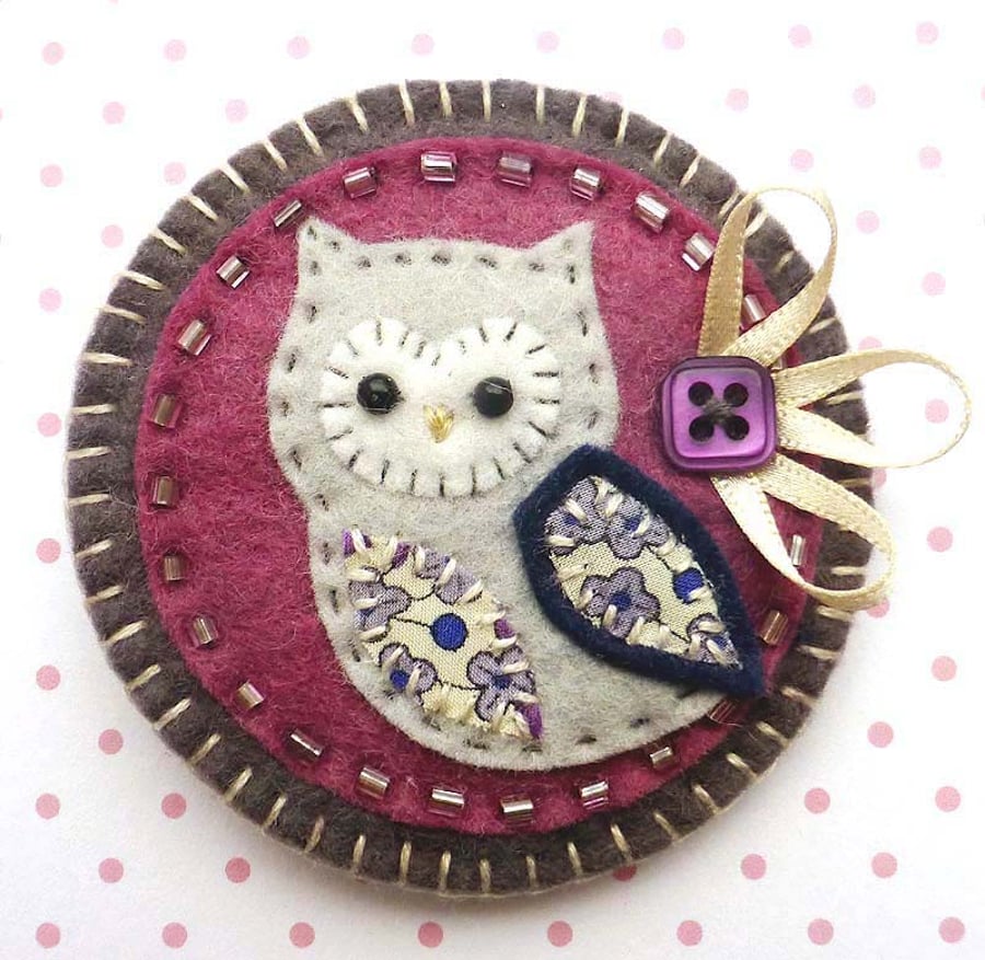 Felt Owl Brooch