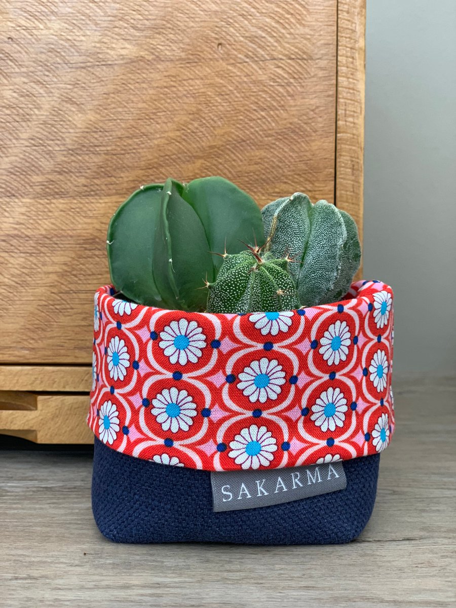 Tin Can Cutie - Navy and Red