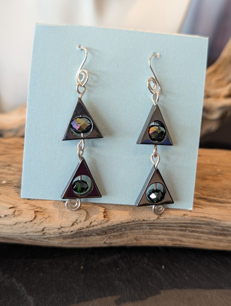 Image of Hematite triangle drops
