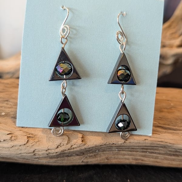 Hematite triangle drops