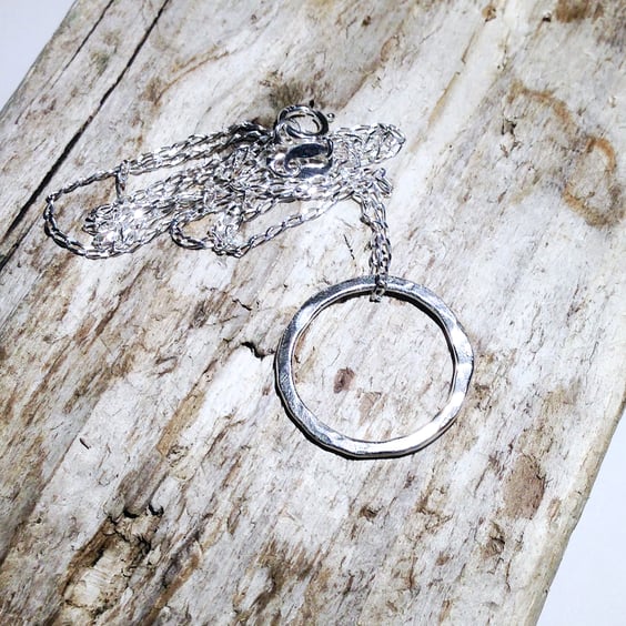  Handmade Sterling Silver Hoop Pendant Necklace (NKSSPDHP1) - UK Free Post