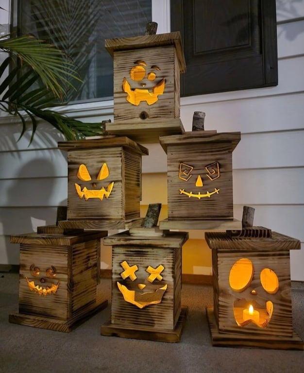 Halloween Scare boxes x3
