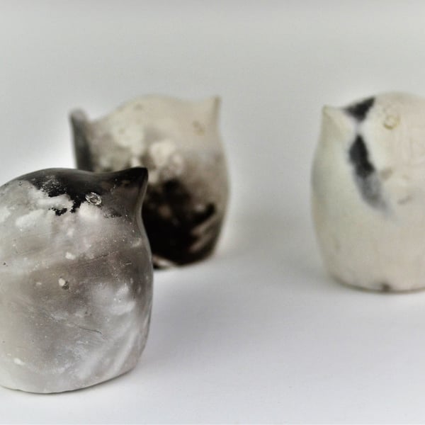 Smoke fired ceramic wren 