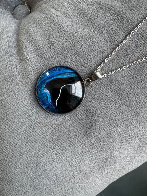 Stainless steel necklace with hand-painted acrylic design
