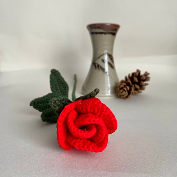 Red rose, crochet rose bud, June birthday flower