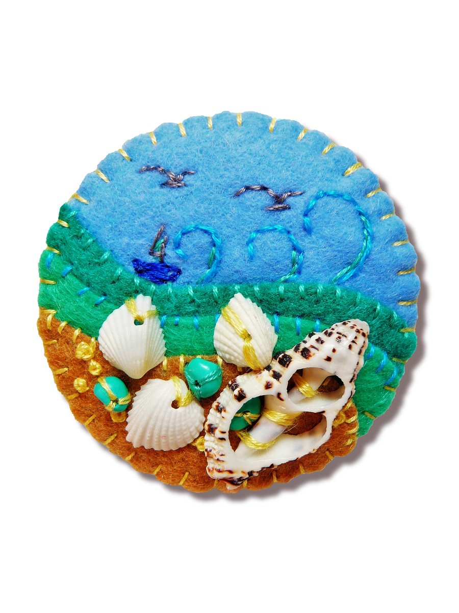 FB088 Beside The Seaside Theme Handmade Felt Brooch