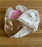 Newborn Baby Boxed Gift Set-Beanie Hats & Matching Bib-Hearts Design-BGS02 - Image 3