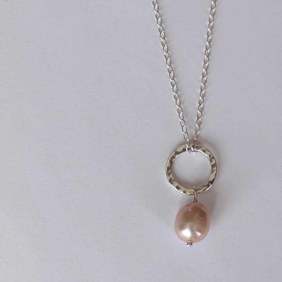 Pink Pearl Pendant with Hammered silver Circle 