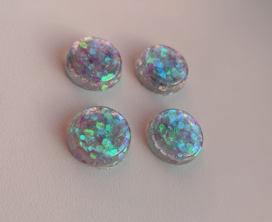 Amazing iridescent blue & lilac round studs