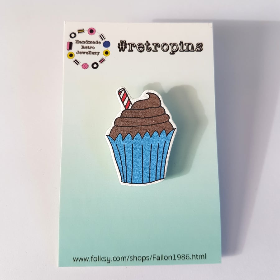 Retropins - Chocolate cupcake shrink plastic pin