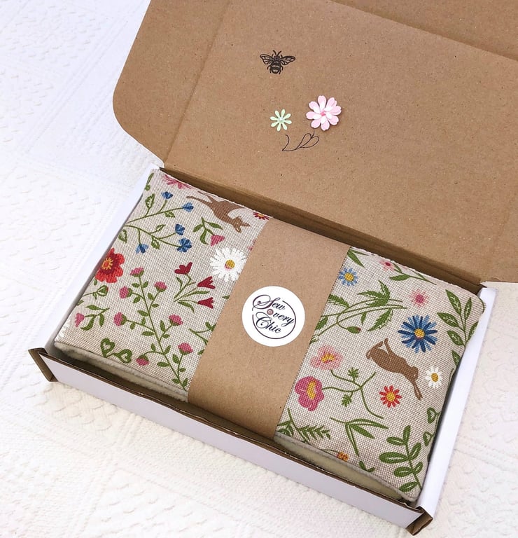 Wheat Bag Woodland Flowers Linen fabric Gift Set ivory fleece reverse  