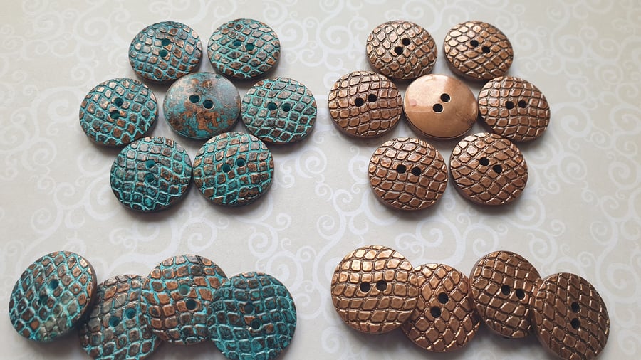 7 8" 22.4mm Italian 1980's vintage Snakeskin effect buttons in 2 Rare colours