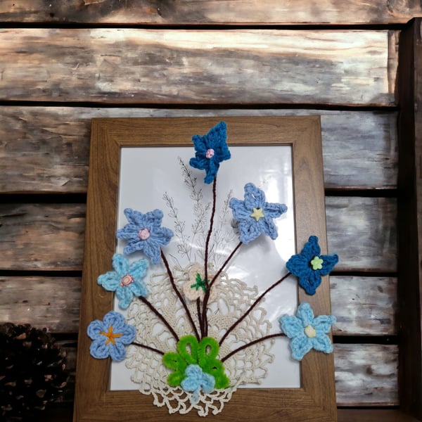 photo frame with crochet flowers and doily