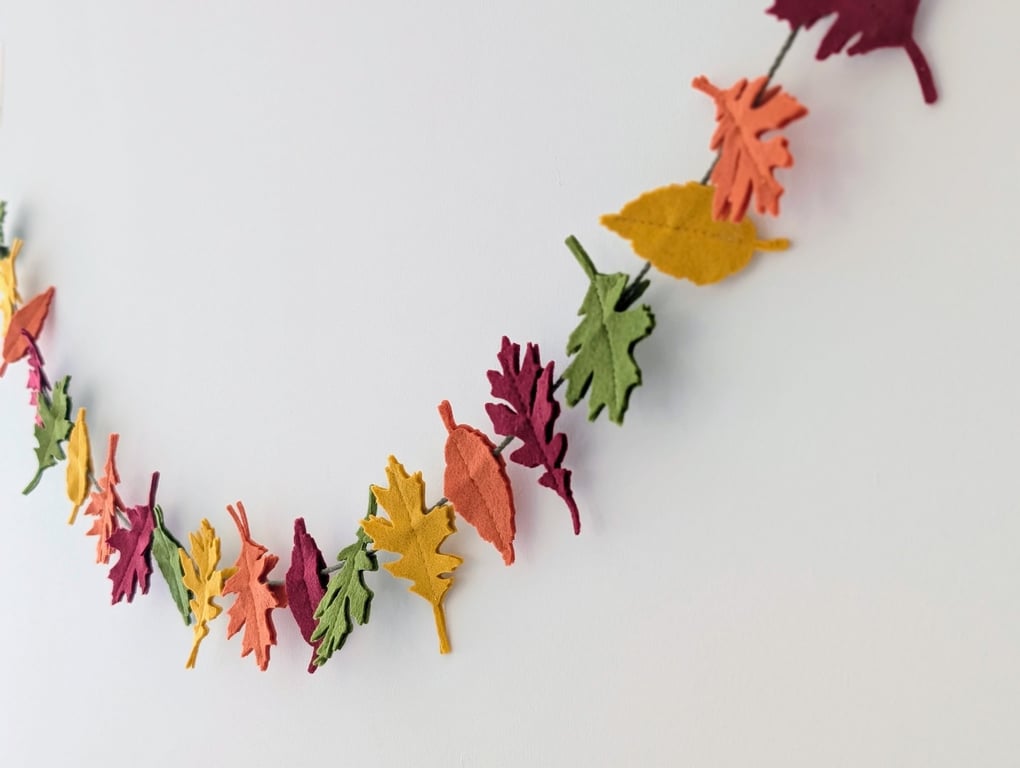 Felt Autumn Leaves Garland - Woodland Leaf Bunting in Autumn Colours