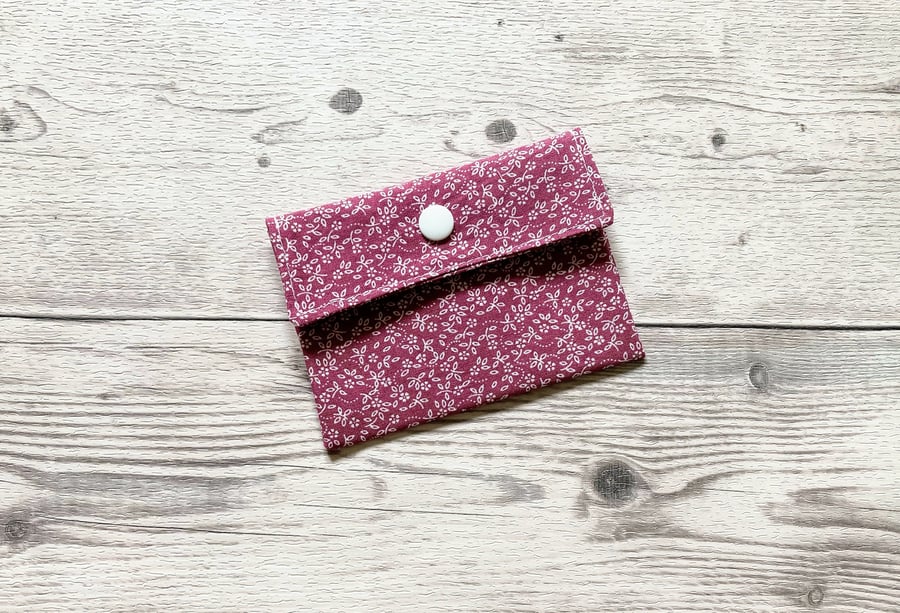 Card holder pouch. Loyalty, credit, debit cards purse. Ditsy pink.