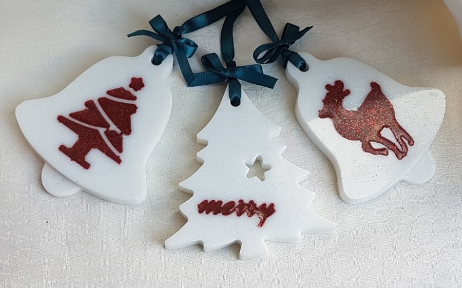 Set of 3 Resin Decorations - Tree, Reindeer and Merry - White and Red