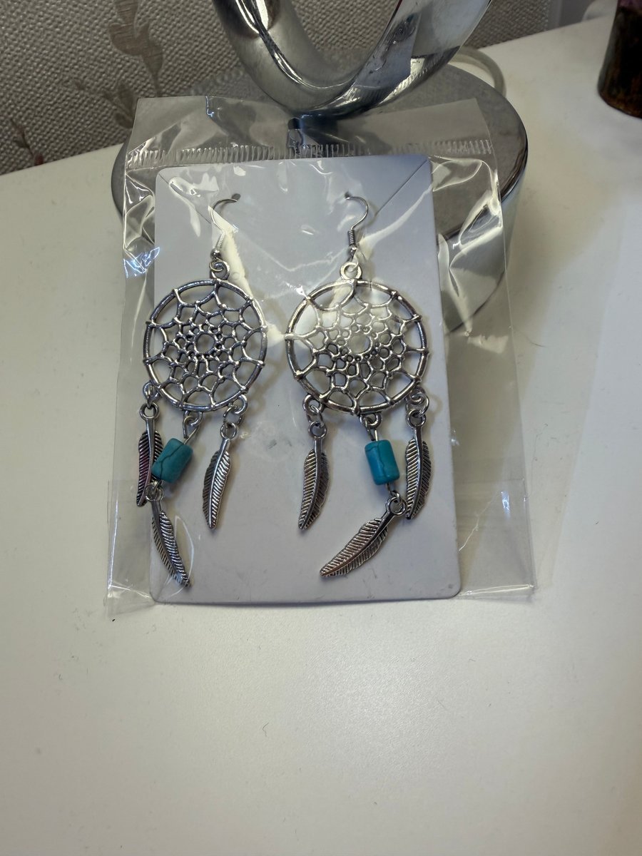 Dangly fashion earrings