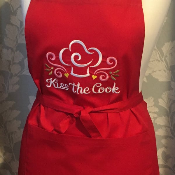 Embroidered Apron - Kiss the cook
