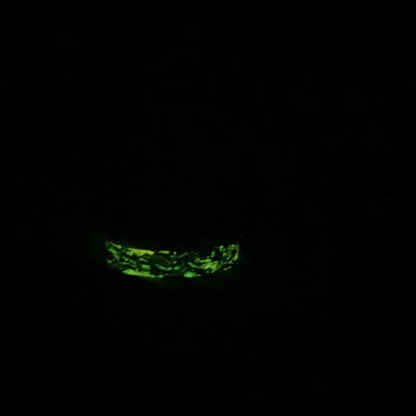 Resin ring with lava effect and glow in the dark 