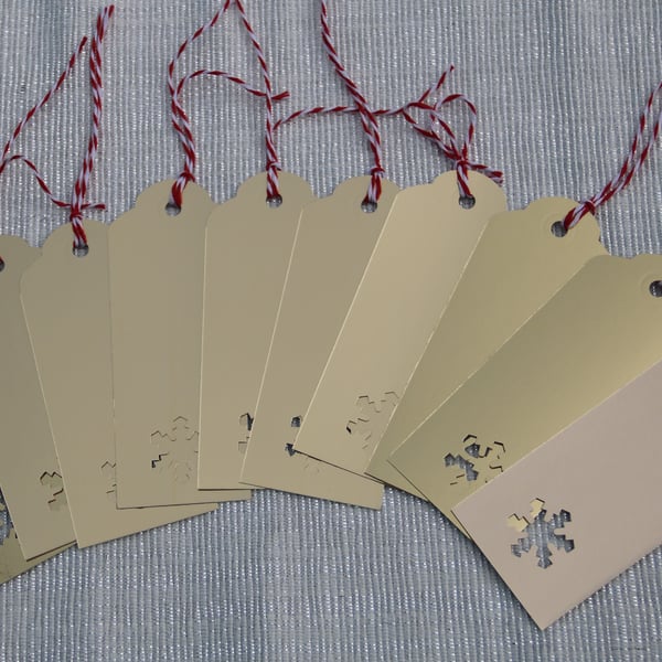 10 Christmas Gift tags, gold foiled card, Large snowflake aperture, bakers twine