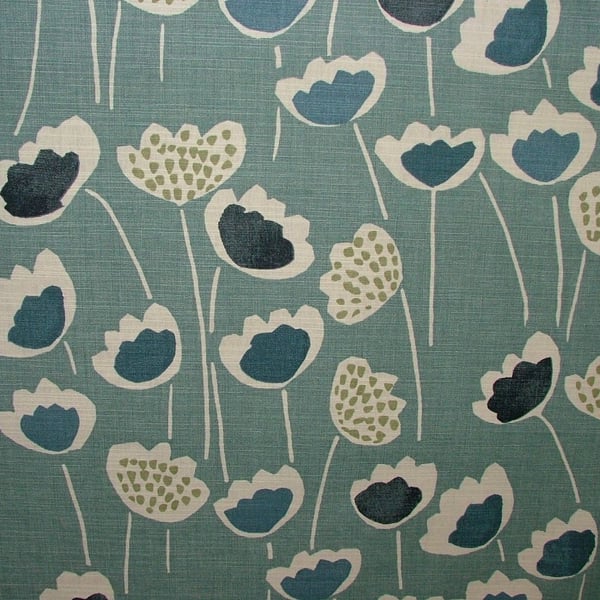 Scandi Flower Tablecloth 450 x 135cm.  Indigo and 6 Napkins Indigo 