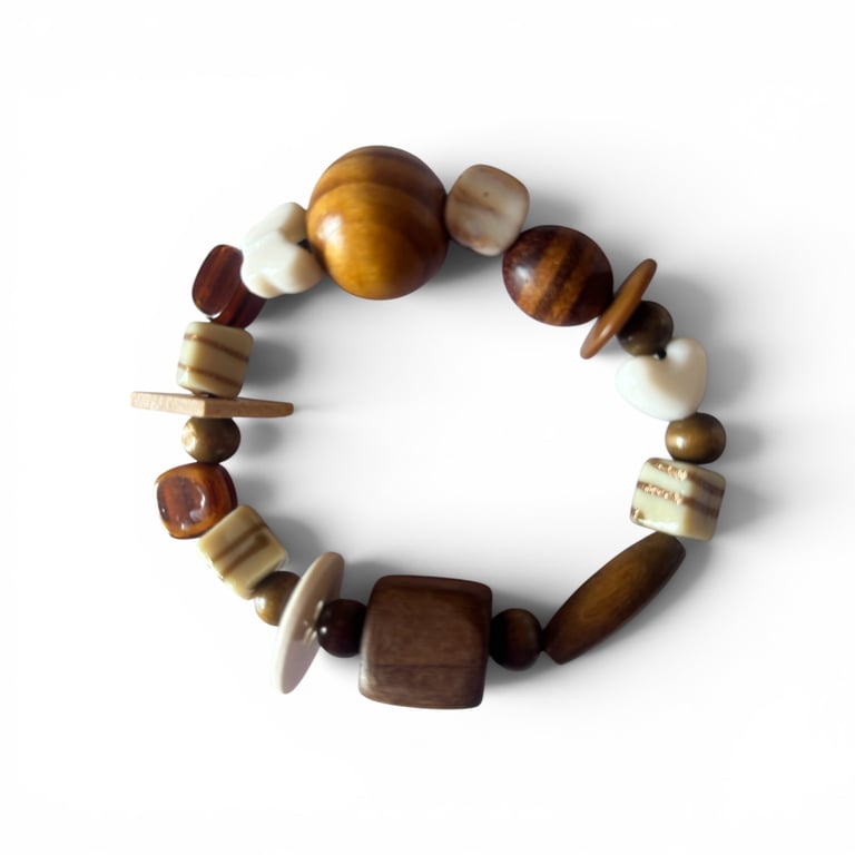 An attractive chunky bracelet 