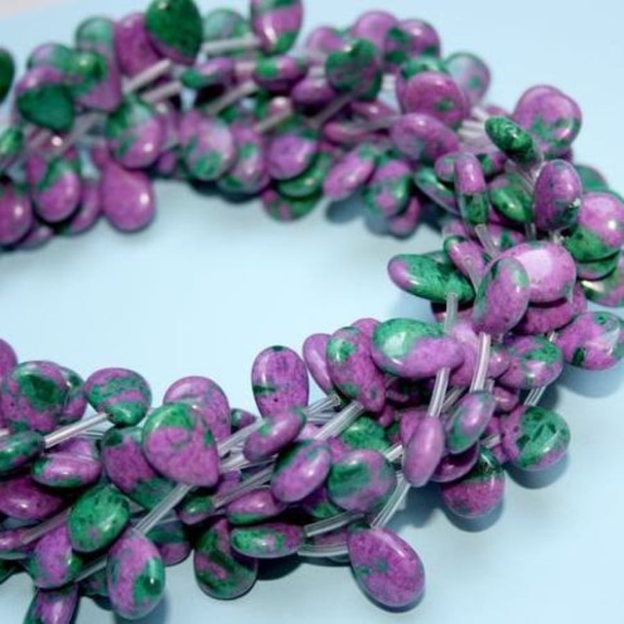 Malachite Ruby Zoisite (Synthetic) Teardrops 2pcs