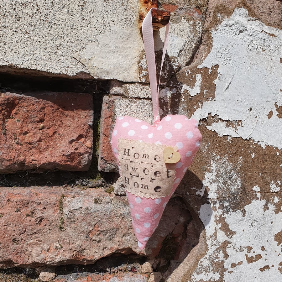 Hanging Hearts: Home Sweet Home